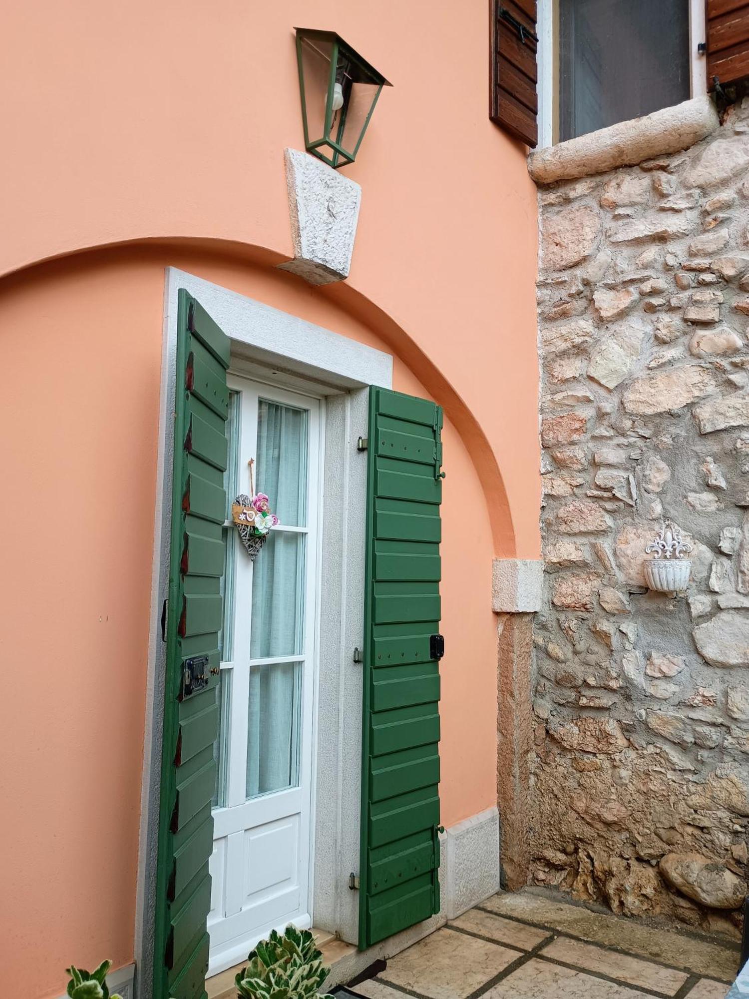 Casa Del Capitello Apartamento Caprino Veronese Exterior foto