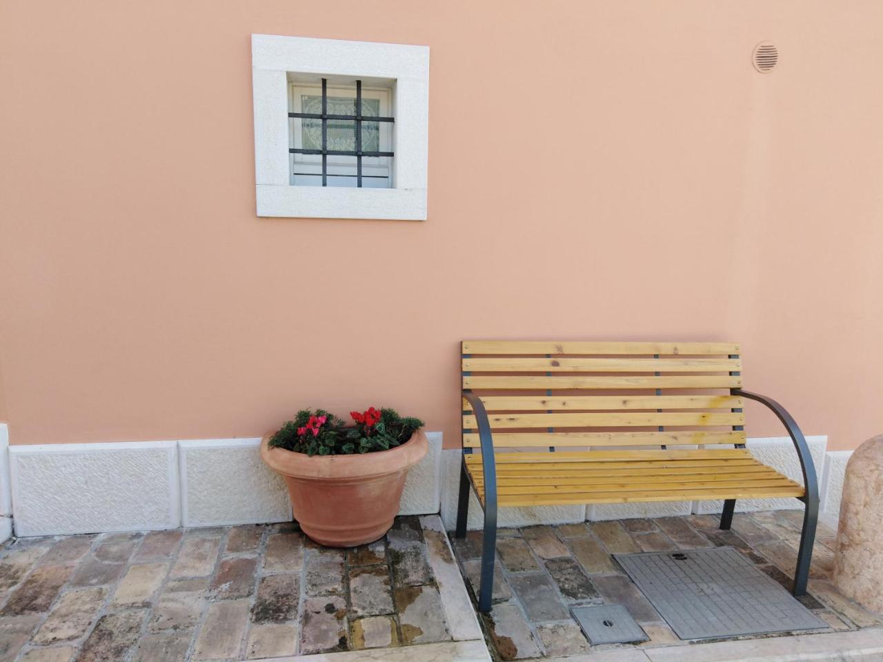 Casa Del Capitello Apartamento Caprino Veronese Exterior foto