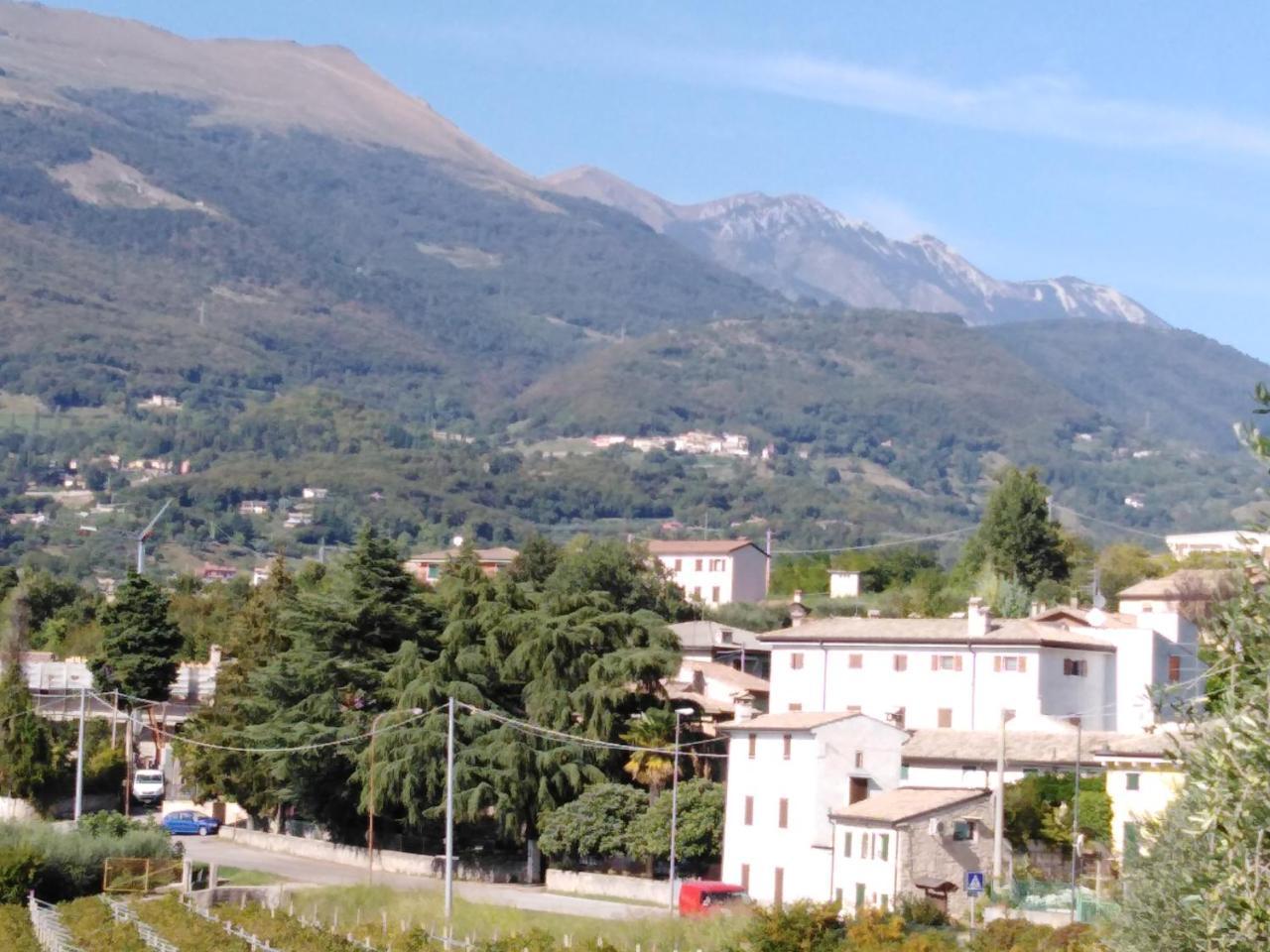 Casa Del Capitello Apartamento Caprino Veronese Exterior foto